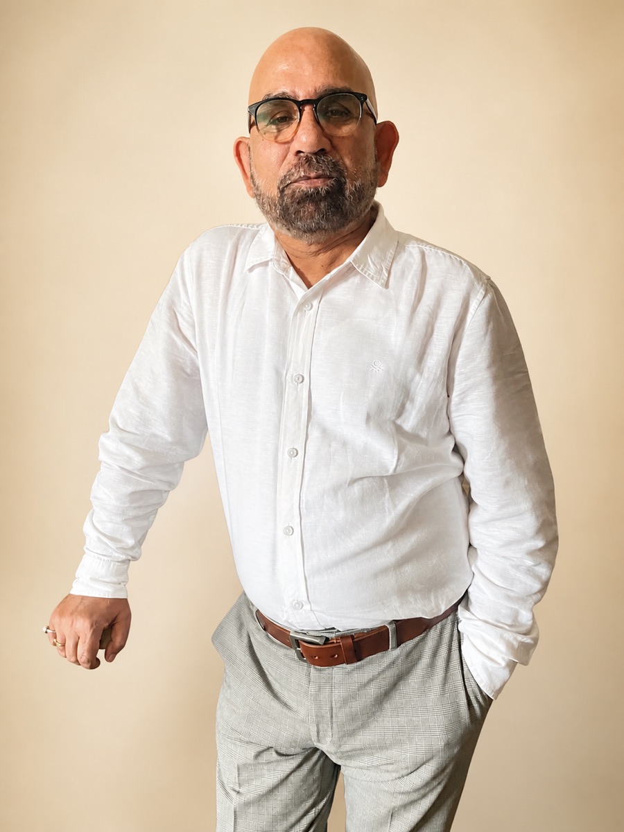 Vineet Kamran, Civil Engineer, Vastu Expert and Vedic Astrologer
